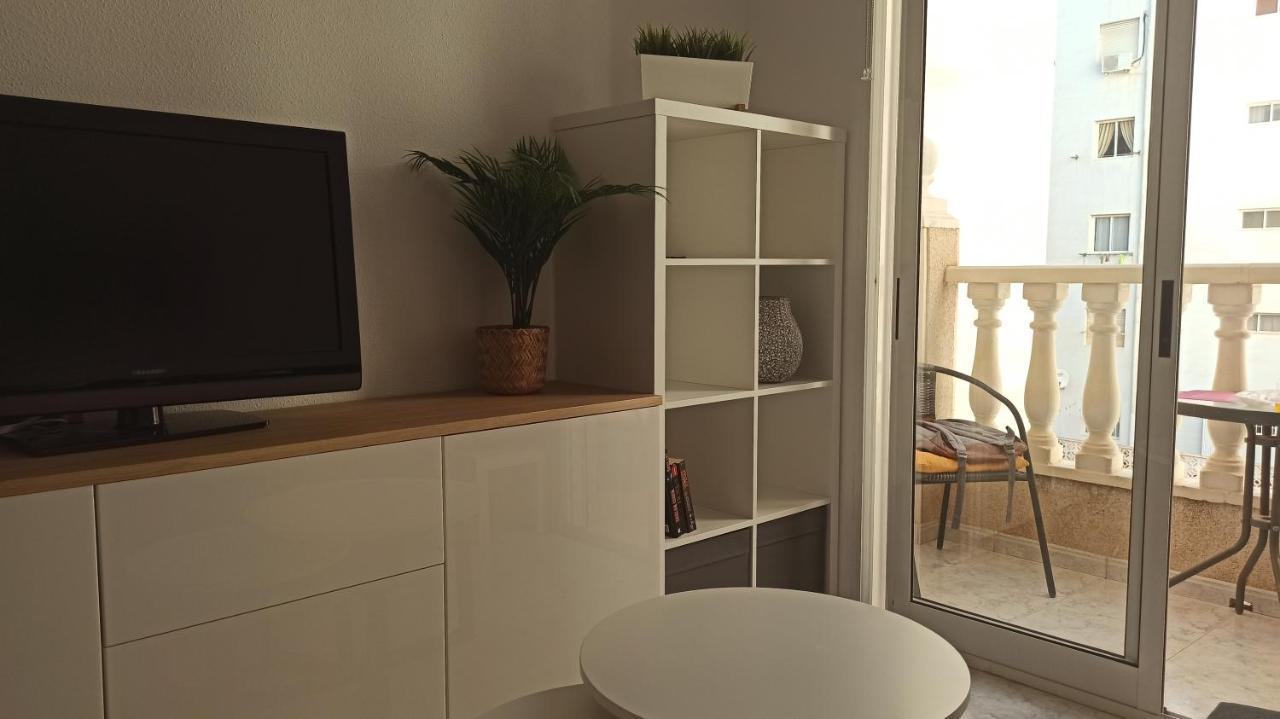 Apartment Only 250M From The Beach Los Locos Torrevieja Bagian luar foto